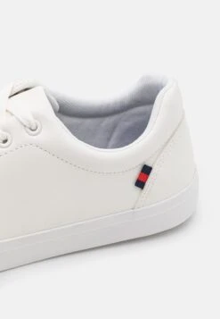 Pier One Unisex - Sneakers Laag - White -Pier One Schoenen Winkel 1e08045fec014ab382da64da74b462a7