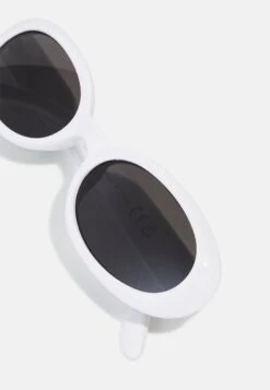 Pier One Unisex - Zonnebril - White 4 Pier One Unisex - Zonnebril - White -Pier One Schoenen Winkel 23546918e94f4ab28ea73c60259a89c5