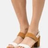 Pier One Leather- Sandalen - White/Cognac -Pier One Schoenen Winkel 28929a0e66ab46c2916bf7ad710a7eaf