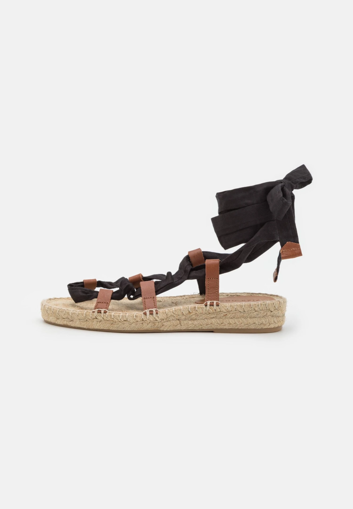 Leather - Sandalen Met Plateauzool - Black Pier One Leather - Sandalen Met Plateauzool - Black -Pier One Schoenen Winkel 29cb4fbafd76495fa8bf27a51fb002c1 scaled