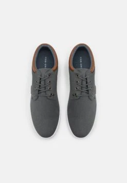 Pier One Unisex - Sneakers Laag - Grey 5 Pier One Unisex - Sneakers Laag - Grey -Pier One Schoenen Winkel 300f1aa95a2a4579b4a07e57470c9afc