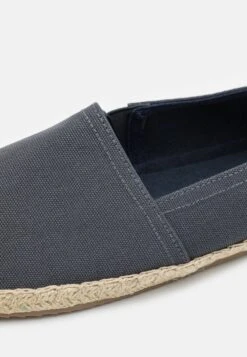 Pier One Unisex - Espadrilles - Dark Grey 7 Pier One Unisex - Espadrilles - Dark Grey -Pier One Schoenen Winkel 401b2a9b74114e80a73dde61f7ec34a5