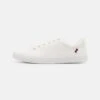 Pier One Unisex - Sneakers Laag - White -Pier One Schoenen Winkel 4d5a85fb07034b32bc3535edb39c8bc0