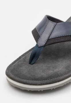 Pier One Leather - Teensandalen - Blue -Pier One Schoenen Winkel 50c49d2b3015483b8a98ff7b74229b5f