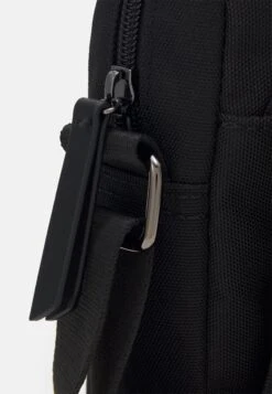 Pier One Unisex - Schoudertas - Black 5 Pier One Unisex - Schoudertas - Black -Pier One Schoenen Winkel 6015a635267a4538aeda73eaf2b65393