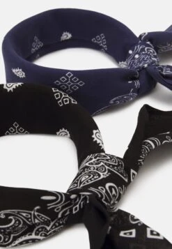 Pier One Unisex - Halsdoek - Black/Blue/Red -Pier One Schoenen Winkel 66e168c6722f4bf0af91d5df654b1082