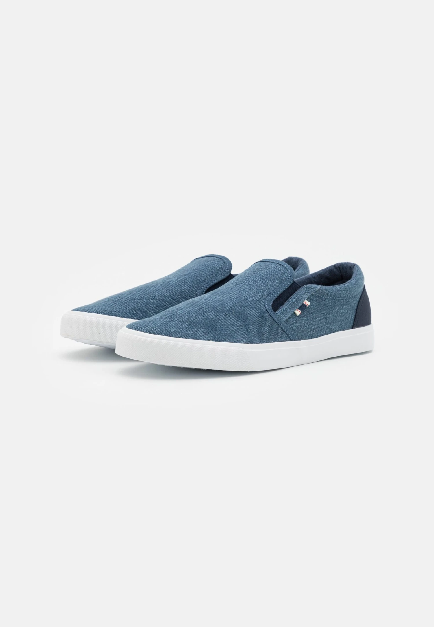 Sneakers Laag - Blue Pier One Sneakers Laag - Blue -Pier One Schoenen Winkel 690ce6118e1c4ca298845d15a6ae072e scaled