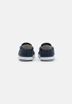Pier One Unisex - Sneakers Laag - Dark Blue -Pier One Schoenen Winkel 6ef35402e6874213ab2a07f1503526e4
