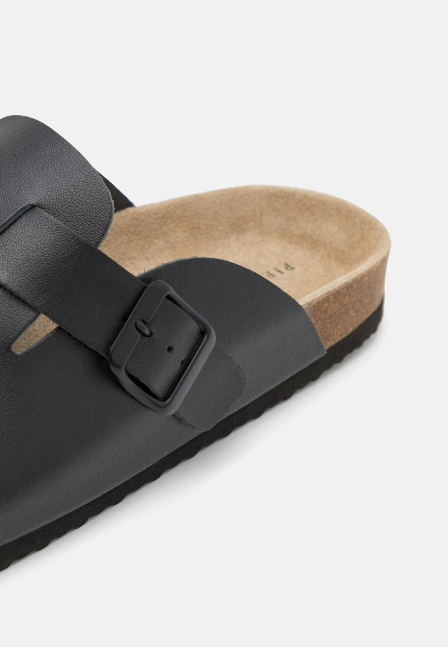 Leather Unisex - Pantoffels - Black Pier One Leather Unisex - Pantoffels - Black -Pier One Schoenen Winkel 7b28889d1d2247a8abcae3a4a4c34674 scaled