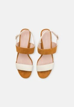 Pier One Leather- Sandalen - White/Cognac 7 Pier One Leather- Sandalen - White/Cognac -Pier One Schoenen Winkel 7bf1f83e1cba4f3fa26b89379bf96b29