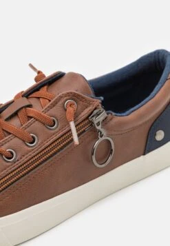 Pier One Unisex - Sneakers Laag - Cognac -Pier One Schoenen Winkel a71d3c18ca7a432ea8b51be2bf35ac80