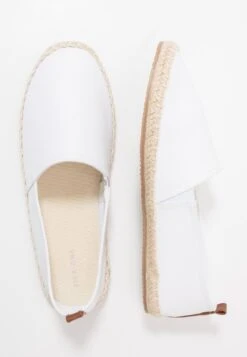 Pier One Rena Espadrille Unisex - Espadrilles - White 3 Pier One Rena Espadrille Unisex - Espadrilles - White -Pier One Schoenen Winkel ab5cbd7acee24999906ebe55251ad5ea