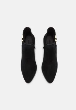 Pier One Leather - Korte Laarzen - Black 7 Pier One Leather - Korte Laarzen - Black -Pier One Schoenen Winkel ac0e8a9e2f444ed7b2bb2294947141ff