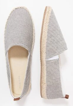 Pier One Rena Espadrille Unisex - Espadrilles - White/Blue -Pier One Schoenen Winkel cf36b3a120304b8ca2a7c4aab8305f1b