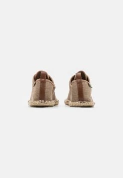 Pier One Sportieve Veterschoenen - Beige -Pier One Schoenen Winkel d67a41eacb2b48d4940dc1a68500dacb
