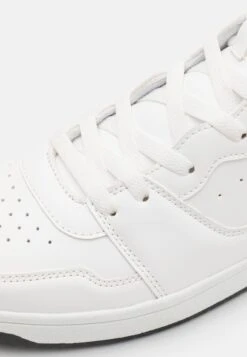 Pier One Sneakers Hoog - White 7 Pier One Sneakers Hoog - White -Pier One Schoenen Winkel d92dbfafcd0845868bafc96ae8ec8083