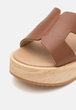 Pier One Leather - Clogs - Cognac -Pier One Schoenen Winkel e3b12b1e984f4a418f3826172ba96b4c