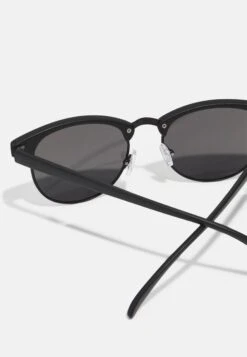 Pier One Unisex - Zonnebril -Black -Pier One Schoenen Winkel f41786acb4f54644b6e1caf49d70a762