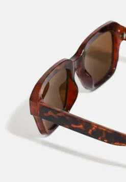 Pier One Unisex - Zonnebril - Black -Pier One Schoenen Winkel faad10b8a5a2445f865f09b5d12427d1