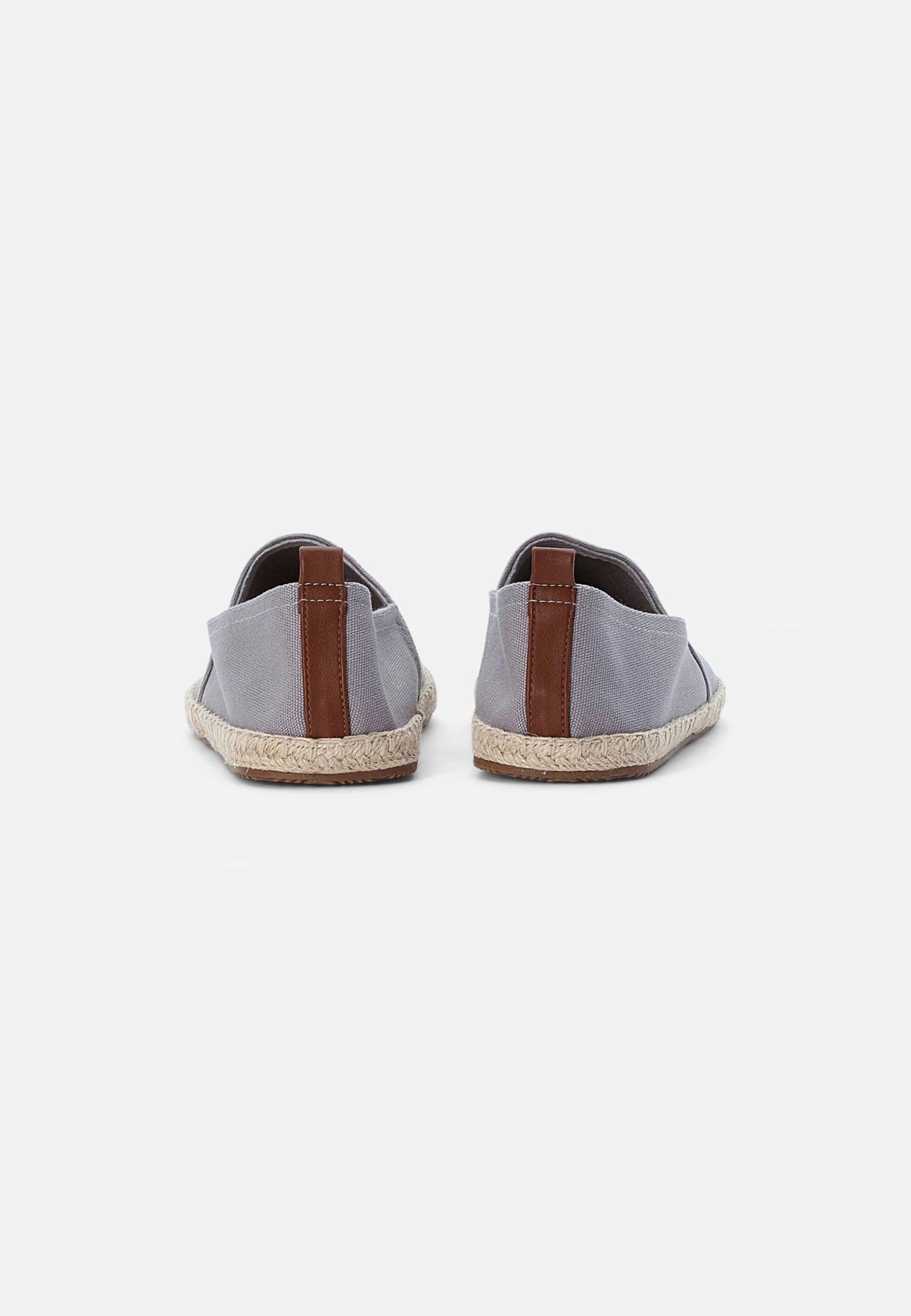 Rena Espadrille Unisex - Espadrilles - Light Grey Pier One Rena Espadrille Unisex - Espadrilles - Light Grey -Pier One Schoenen Winkel fe23b761b30844ac92e7eccfef327beb scaled